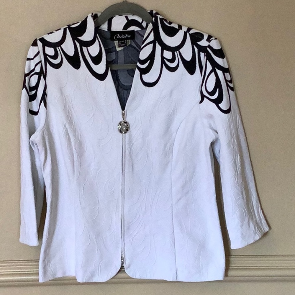 NueVa ZIP Up Blazer